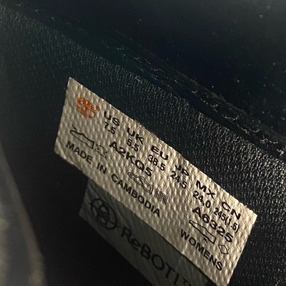 TIMBERLAND Kinsley Black Leather Patent
Lace Up Boots Size 7.5 - Picture 11 of 11